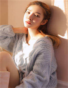 推土机上的少女