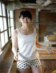 曹敏莉三级